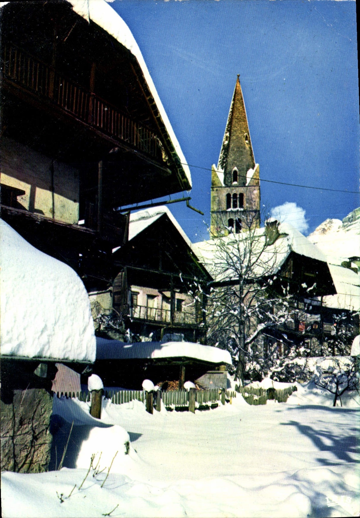 Vallouise — village enneigé — MEXICHROME
