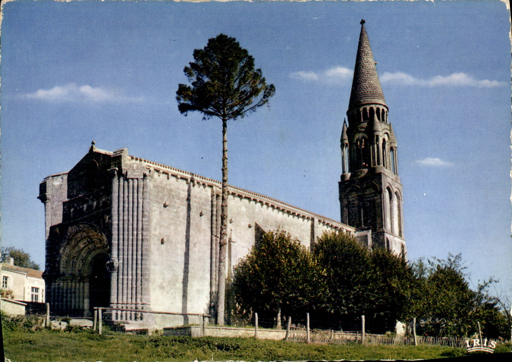 CPSM Fenioux L'Eglise Romane 