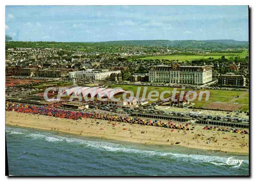 Deauville (Calvados) — Vue aérienne du front de mer, les « Planches », le casino et l'hôtel Royal — Éditions Normande-LE GOUBEY