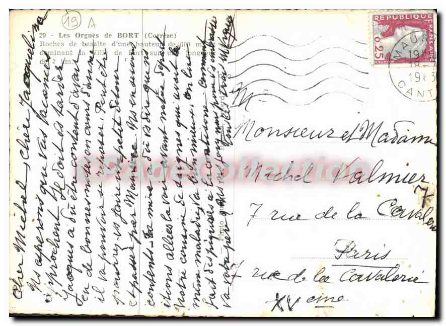 Les Orgues de Bort — Roches de basalte dominant la ville de Bort — Sully Bort — Achterkant