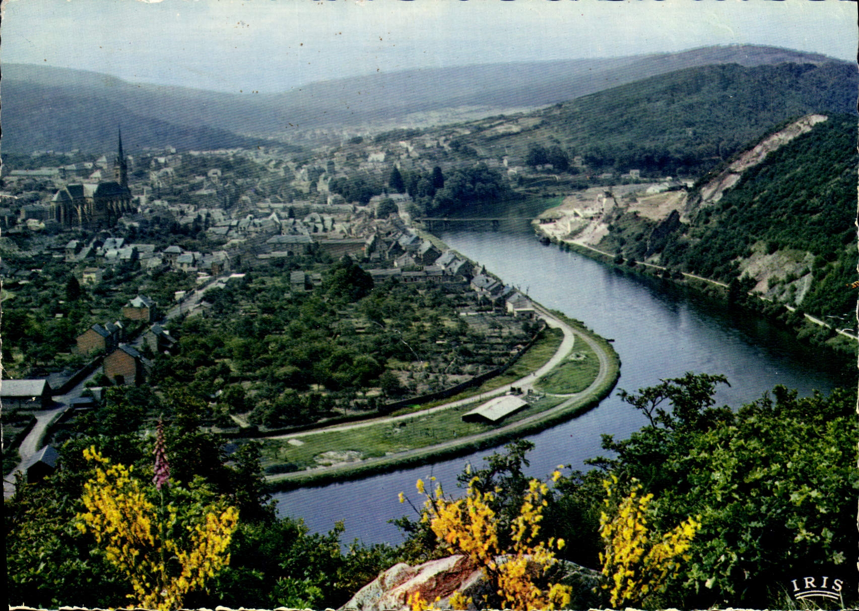 CPSM Les Ardennes Pittoresque La Meuse a Fumay 