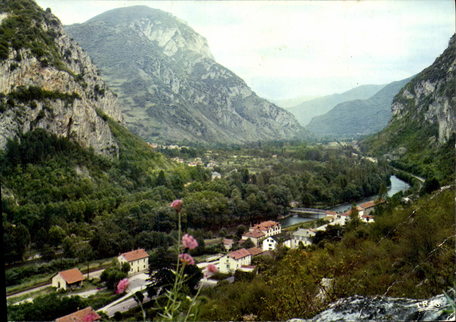 Tarascon-sur-Ariège — la vallée de l'Ariège à Ussat-les-Bains — IRIS Mexichrome