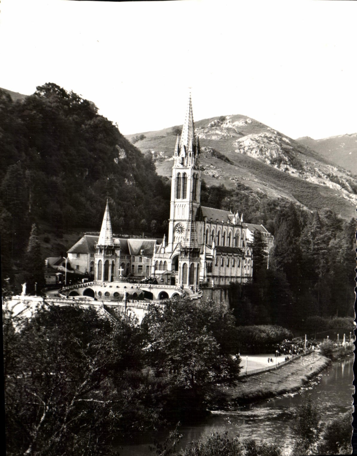 Basílica N.D. de Lourdes — El Gave — Editor 'Photographie Véritable'