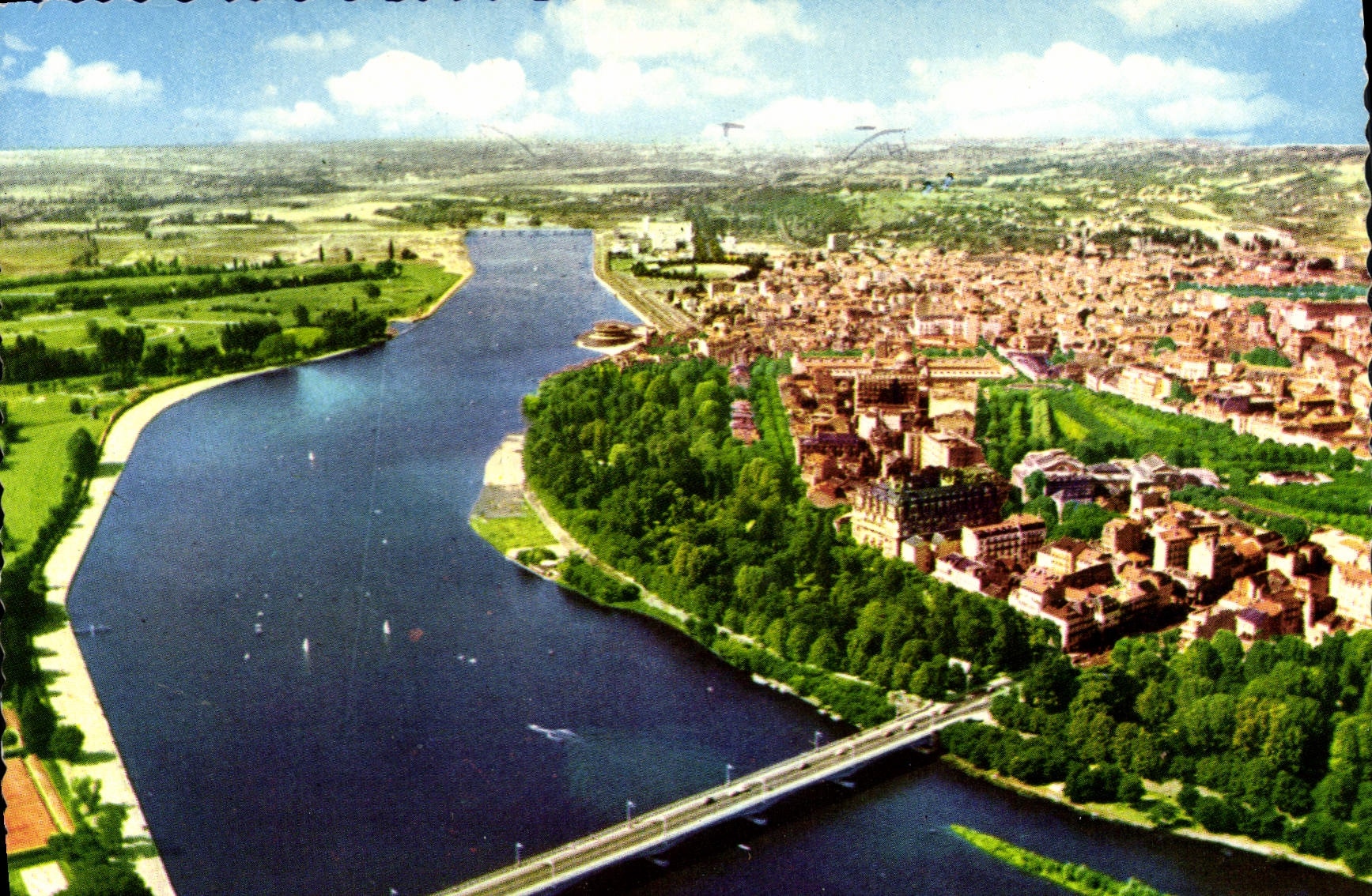 Vichy (Allier) — Le Plan d'eau — Éditeur Vichy Santé Vacances, n°128 - Recto