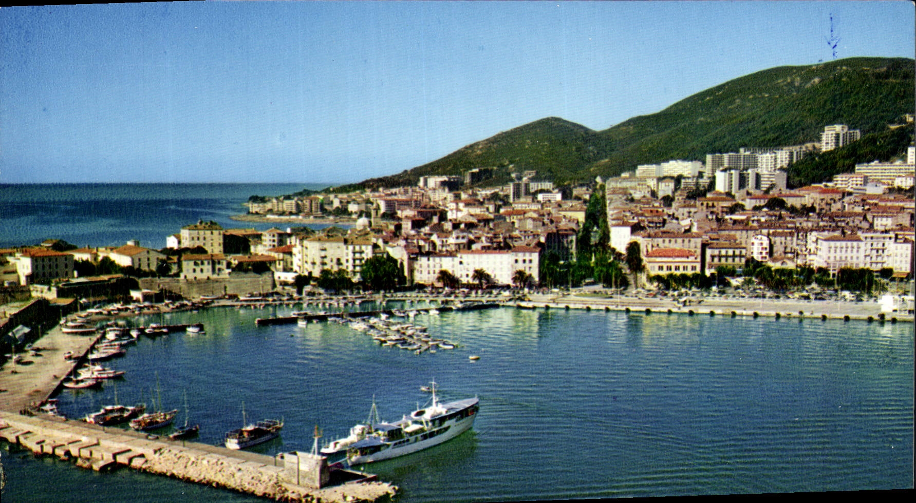 Ajaccio — Le port et la ville — Éditions 'La Cigogne' n°20.999.281