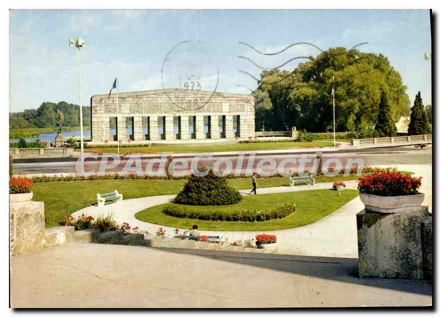 St-Quentin (Aisne) — Monument aux Morts — Imprimeur Mignon (71, S.A.L.)