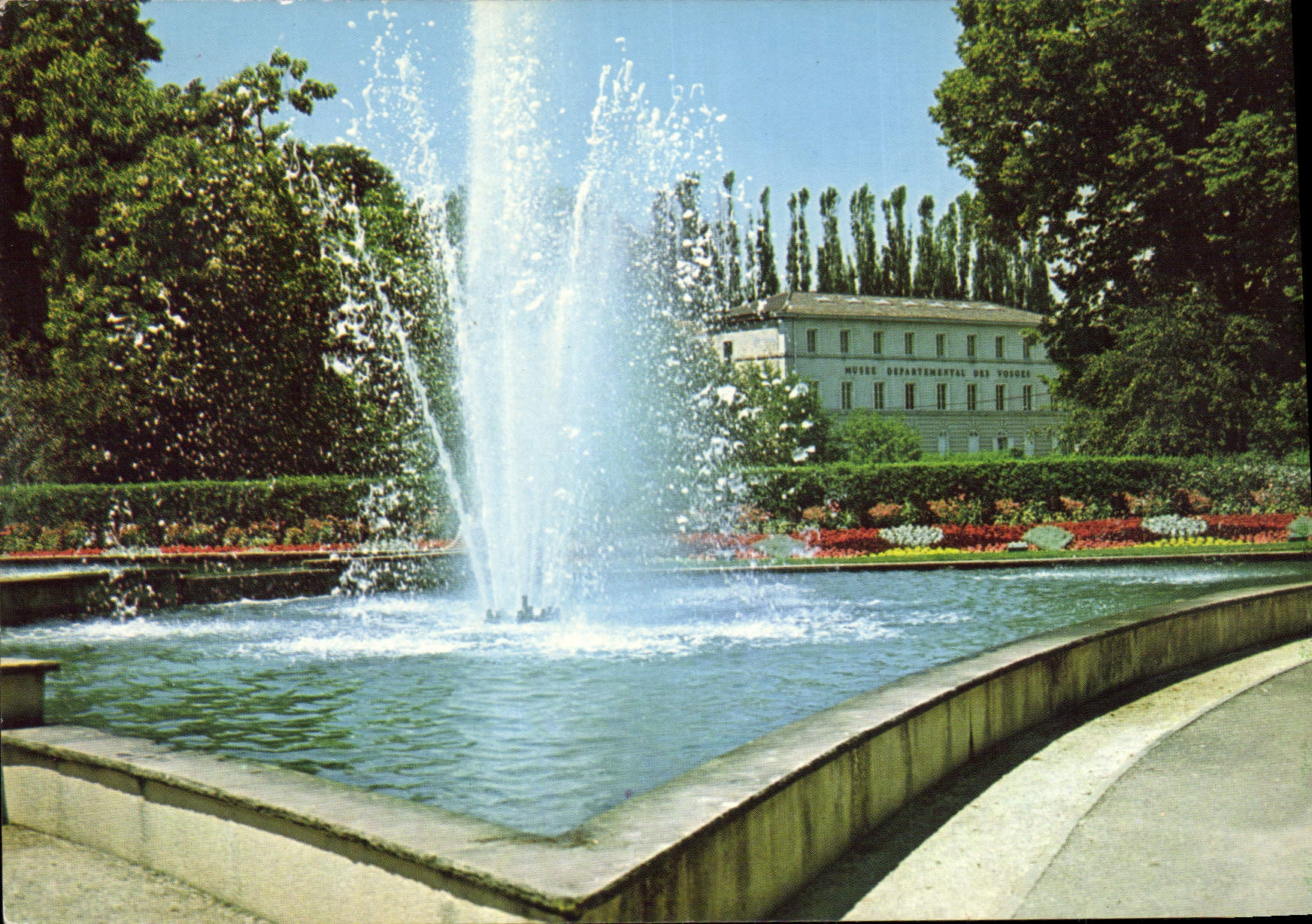 Fontaine et Musée Départemental des Vosges — Éditions MATION - EPINAL 88000 - Recto