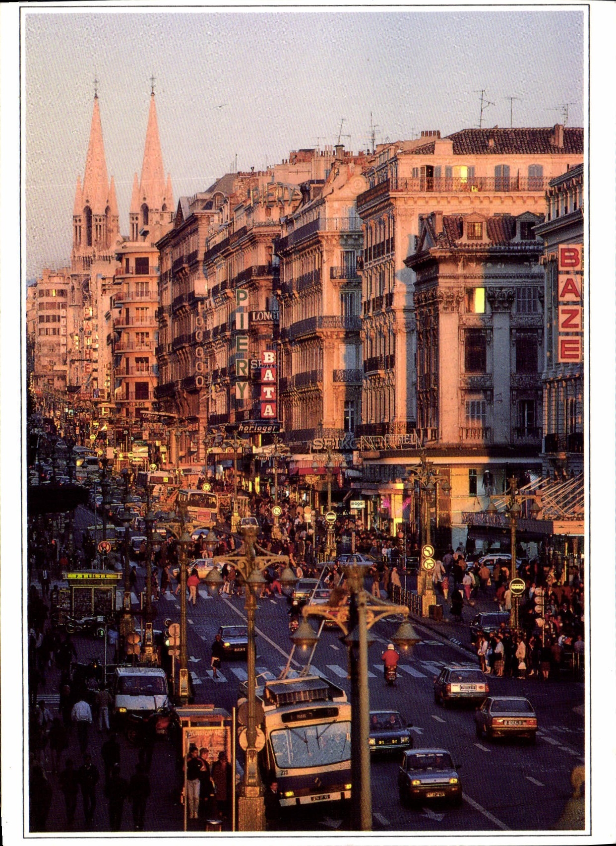 Vue de la rue de la République à Marseille — éditeur AGEP, n° 1070