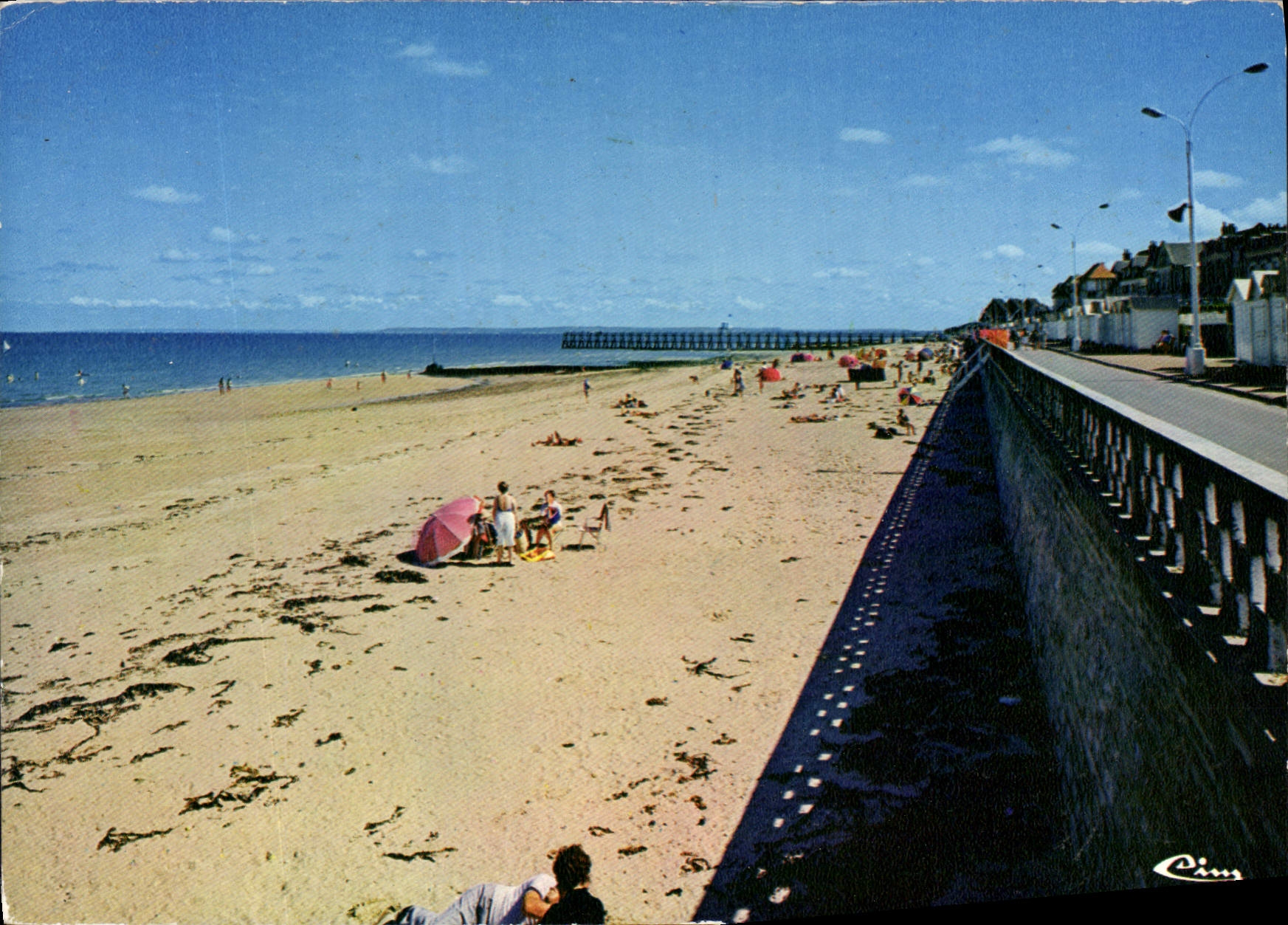 Luc-sur-Mer — Strand und Promenade — Ding