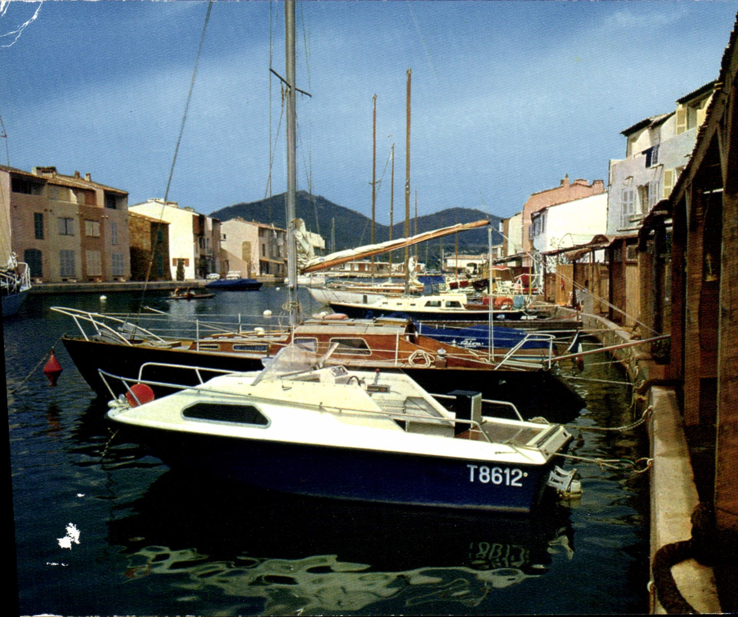 Port-Grimaud (Var) — Vue d'ensemble du Canal de l'Est — Éditions d'art Yvon, Paris