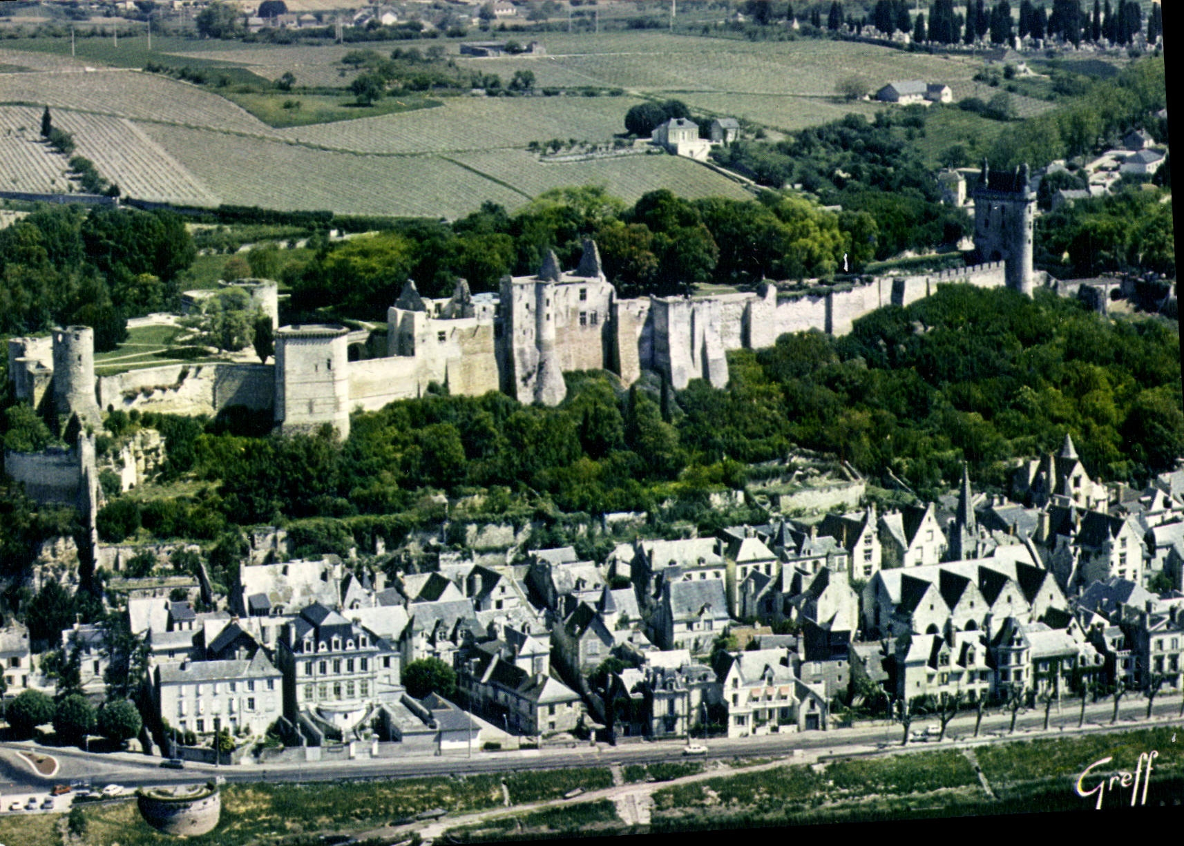 Châteaux de la Loire — Chinon — Éditions Gréff, Paris