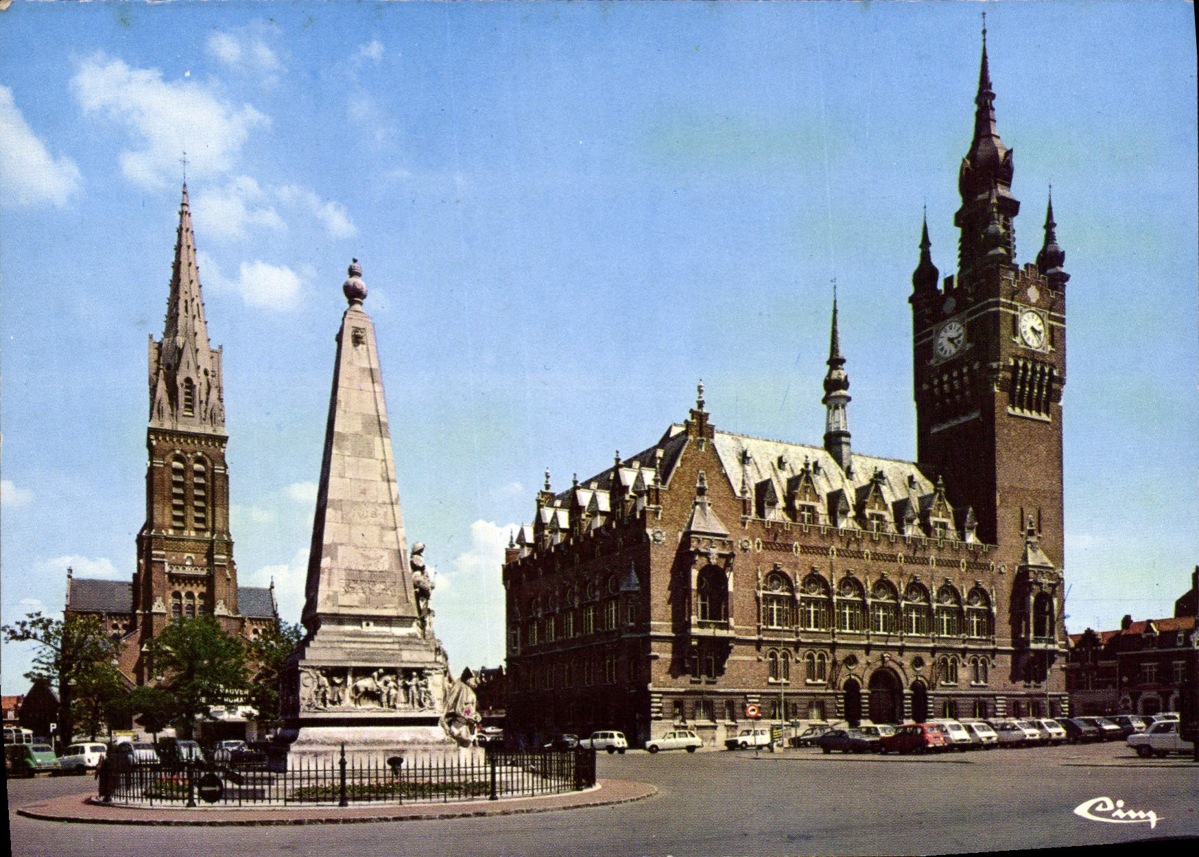 CPSM Armentieres Nord hotel de ville l'eglise le monument 