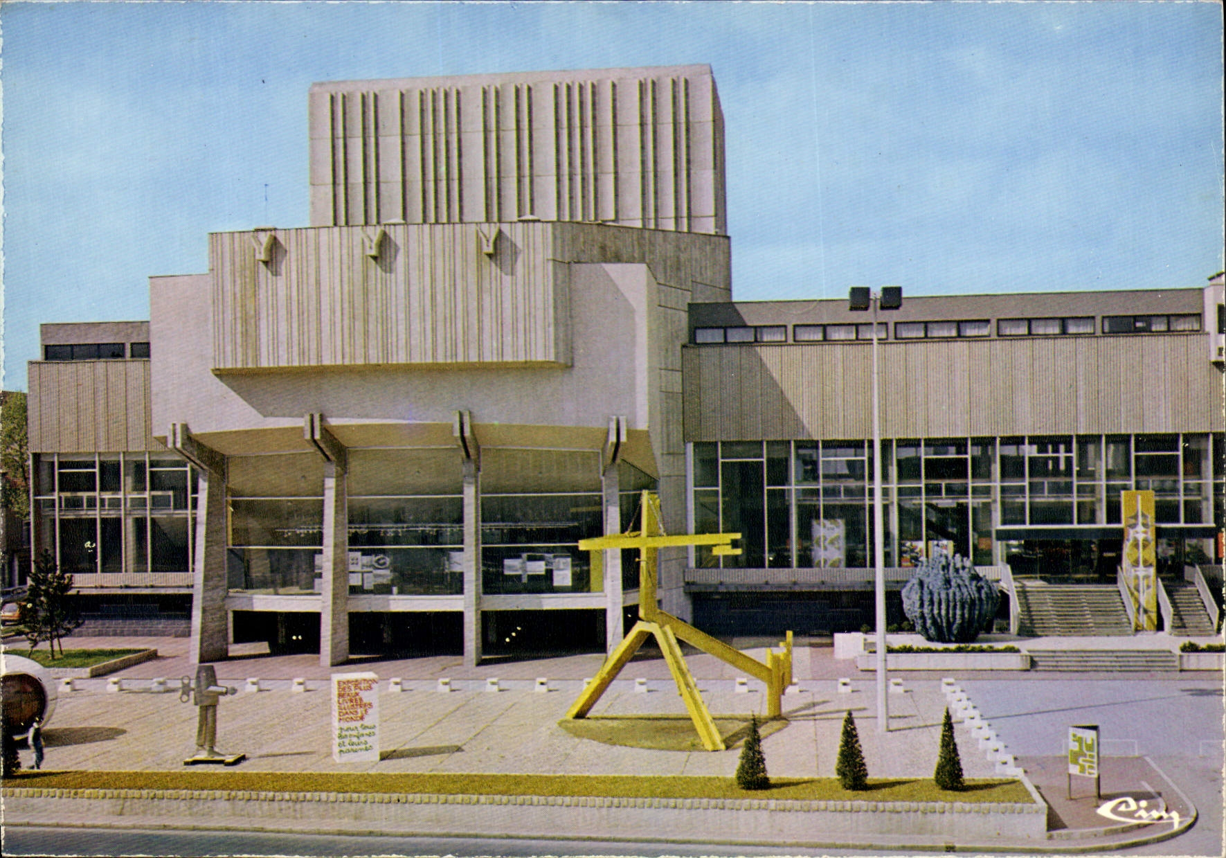 Maison de la Culture de Chalon-sur-Saône — architecture moderne — éditeur City
