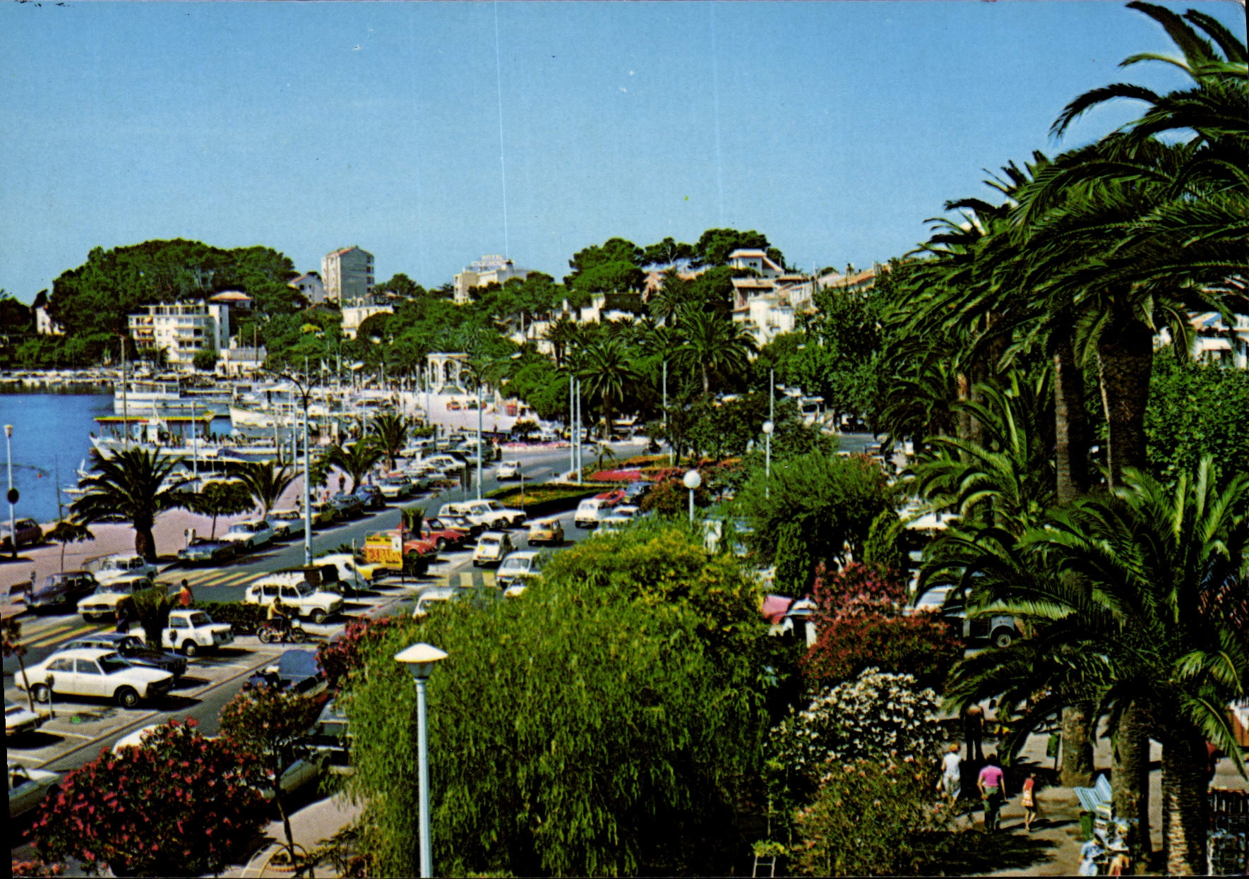 Vue de Bandol — Les Plages — Édition Y.P.A. 101