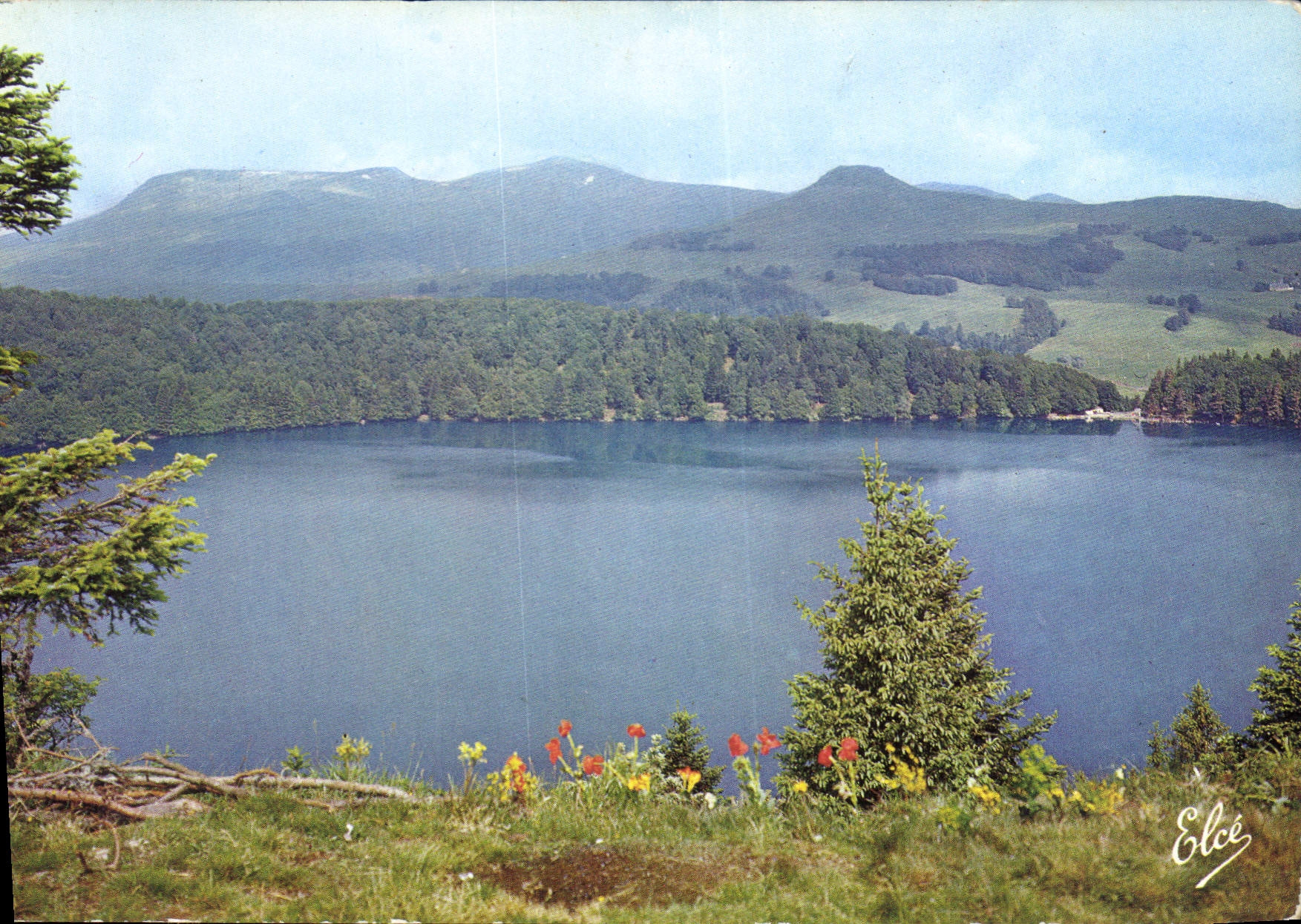 Lac Pavin — Vue générale — Éditeur Elcé, n° 2252