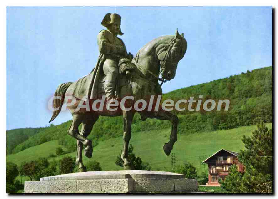 CPSM Route Napoleon Laffrey Isere statue de l'Empereur dominant la prairie historique de la Rencontr