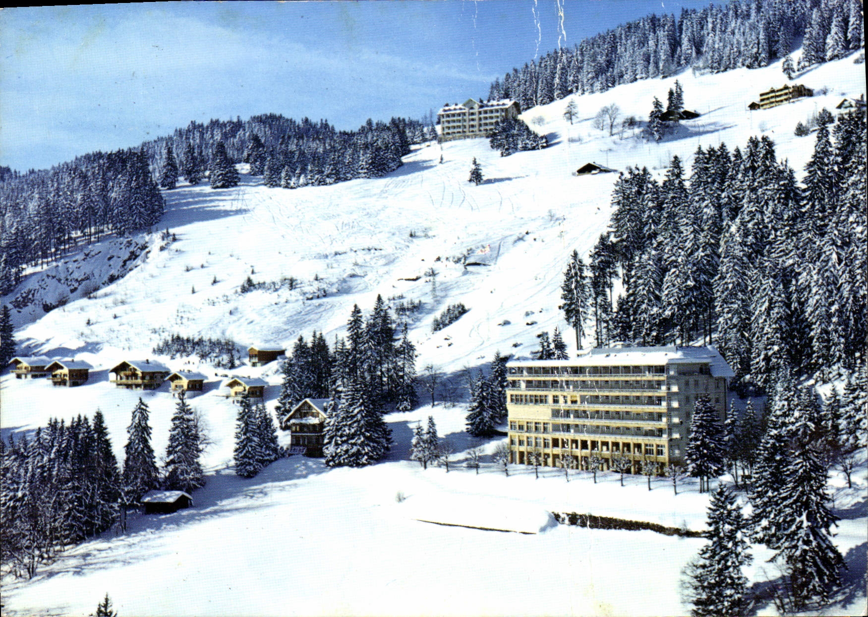 Leysin (Alpes vaudoises, alt. 1400 m) — Ecole américaine, piste de ski de Solacyre et Hôtel «Les Chamois» — Imprimé en Suisse par Orell Füssli SA Zurich