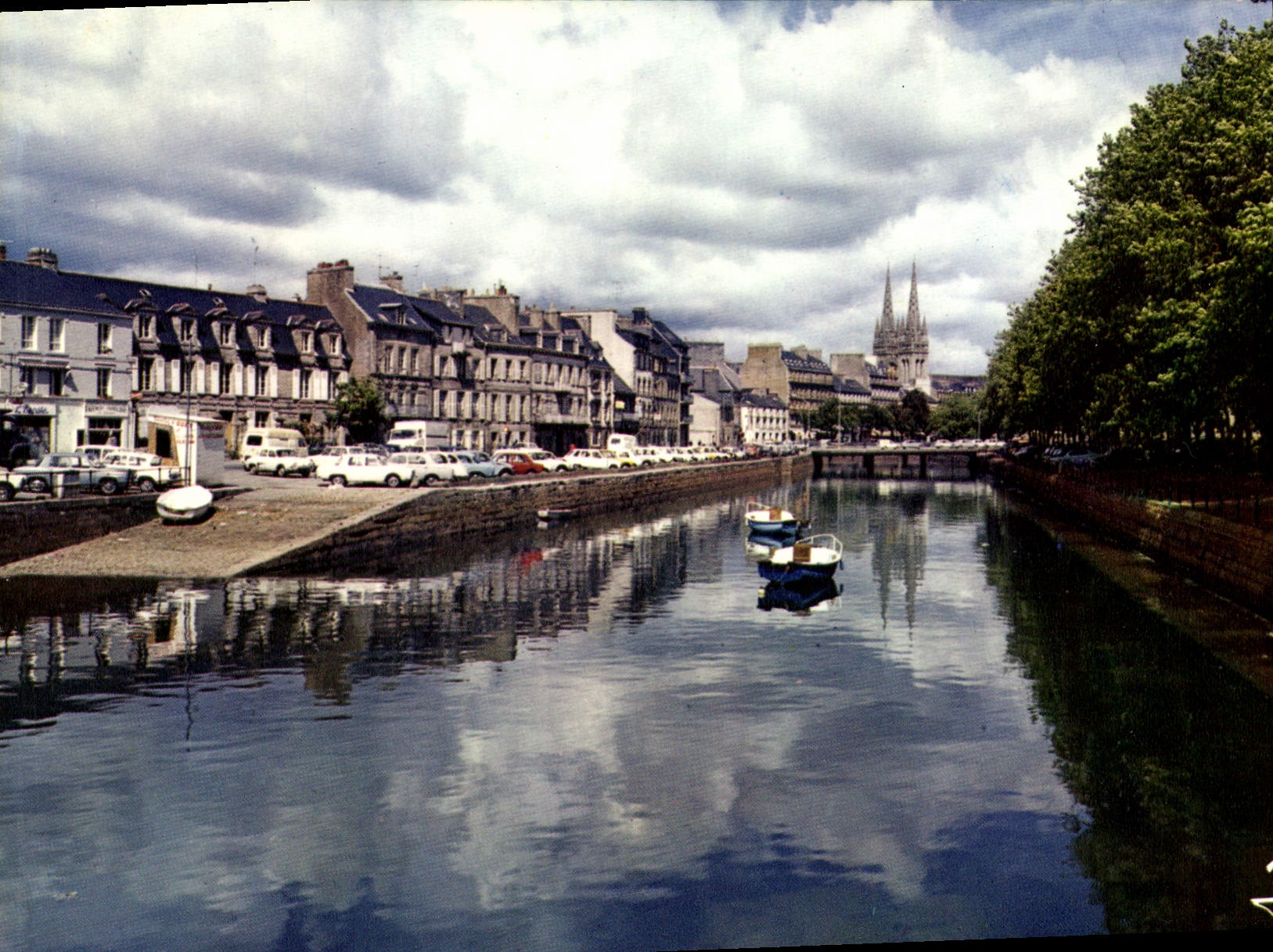 CPSM Le Bretagne en couleurs Quimper l'Odet a maree haute 