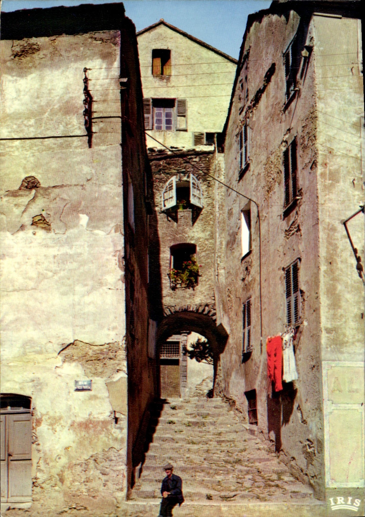 Vieille rue à Corte — La Loggia — Éditions Diplomé