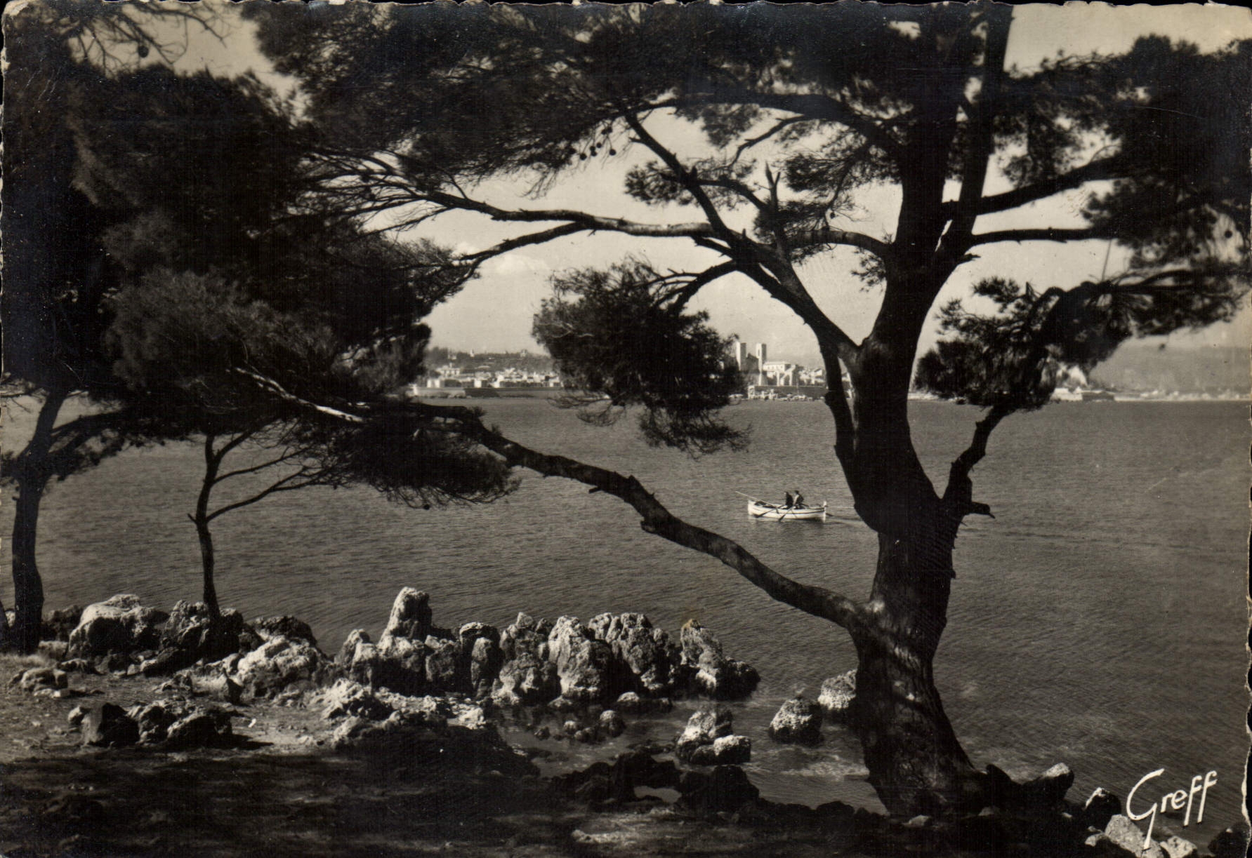 Pins et rochers du Cap — Antibes (Alpes-Maritimes) — Édition Greff