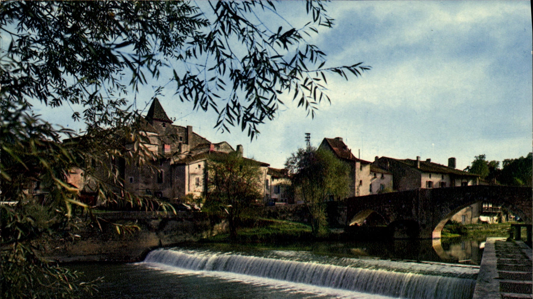 CPSM Nerac en Albret Lot et Garonne les bords de la Baise 