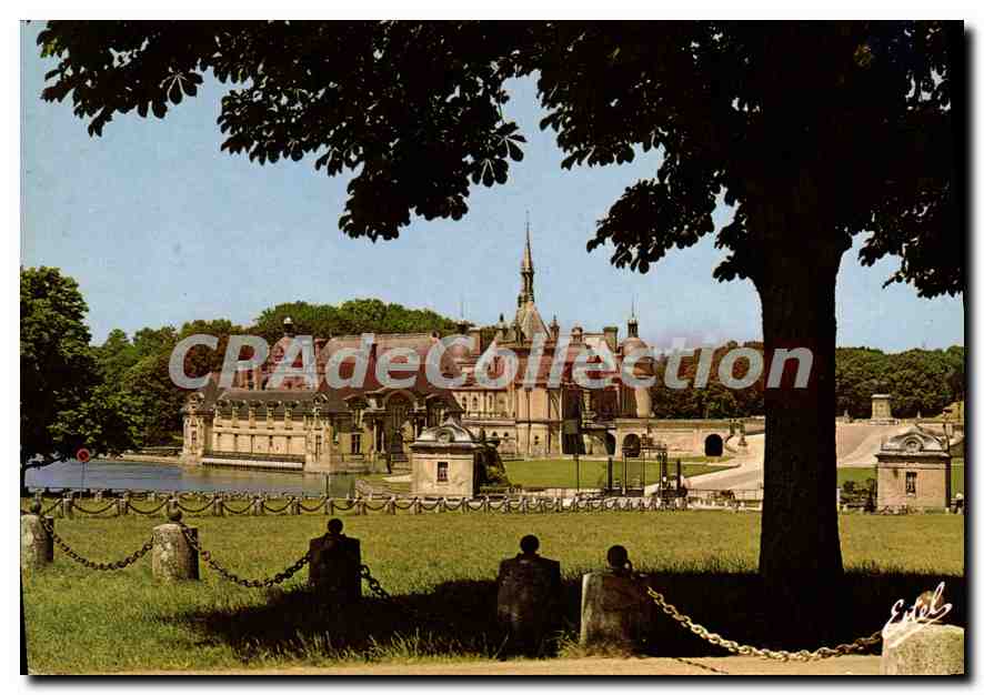 CPSM Le Valois Chantilly Oise le petit chateau construit pour le connetable de Montmorency vers 1560