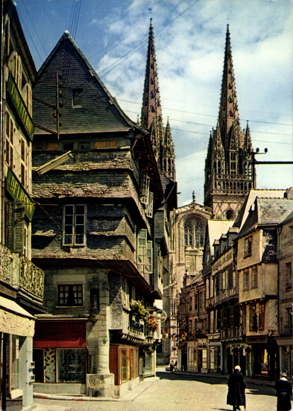 CPSM La Bretagne en couleurs Quimper rue Kereop 