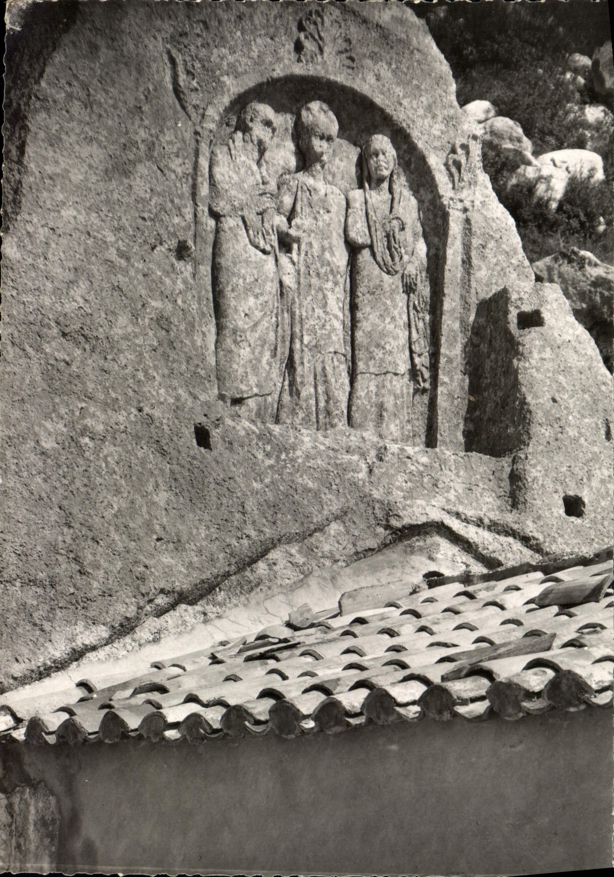 Les Tremaillées — Les Baux-de-Provence — Éditions des Pières, Lyon