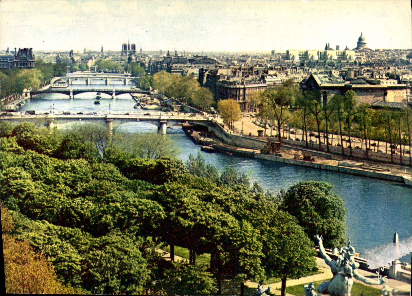 Paris - Panorama des quais de la Seine — Couleurs et Lumière de France — Éditions Jean-Jaurs