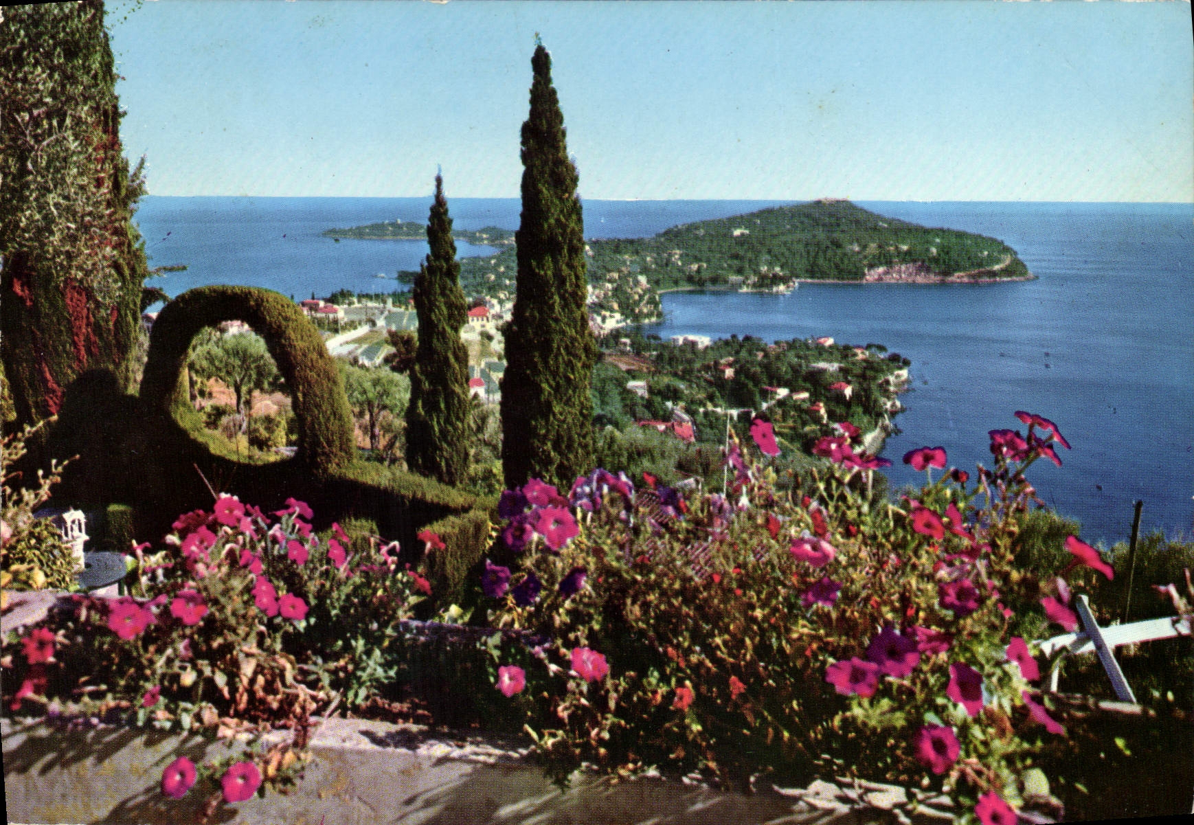 Le Cap Ferrat — vue panoramique — éditeur Giovanni Roncolli, Milan