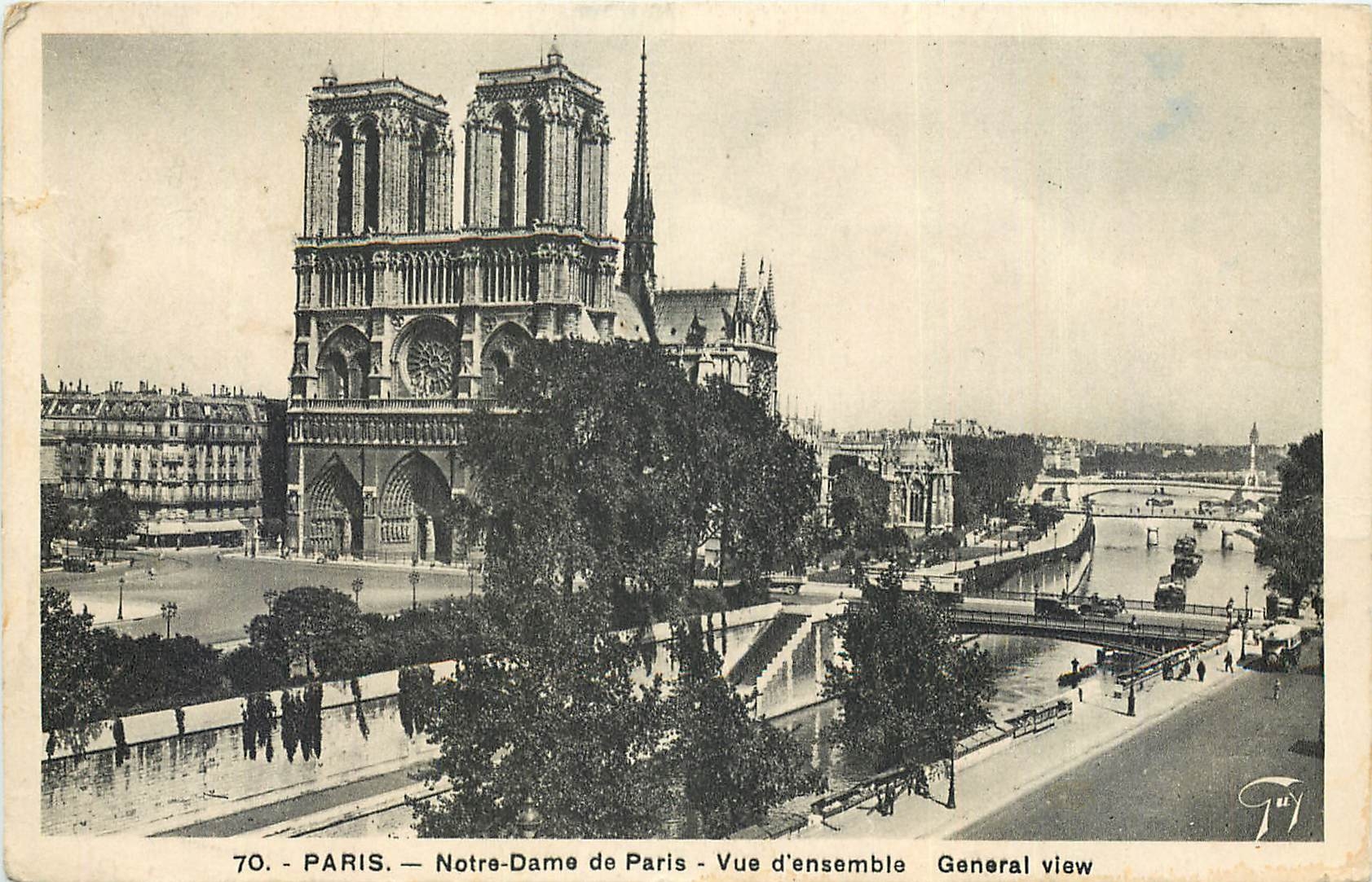 CPA Paris N D de Paris Vue d'ensemble
