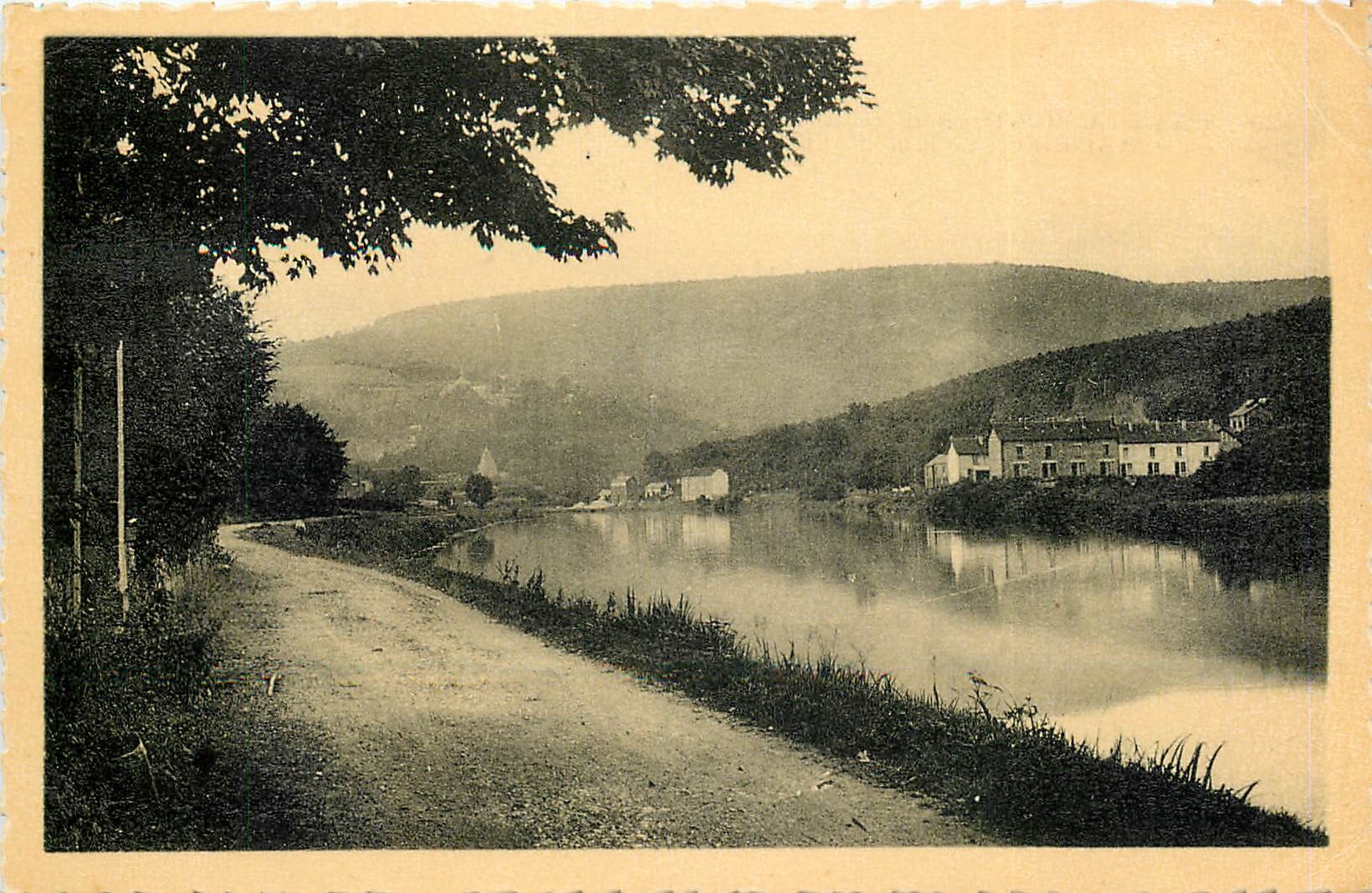CPA Env de Montherme (Ardennes) Vue sur Laval Dieu du Pont de Chemin de Fer