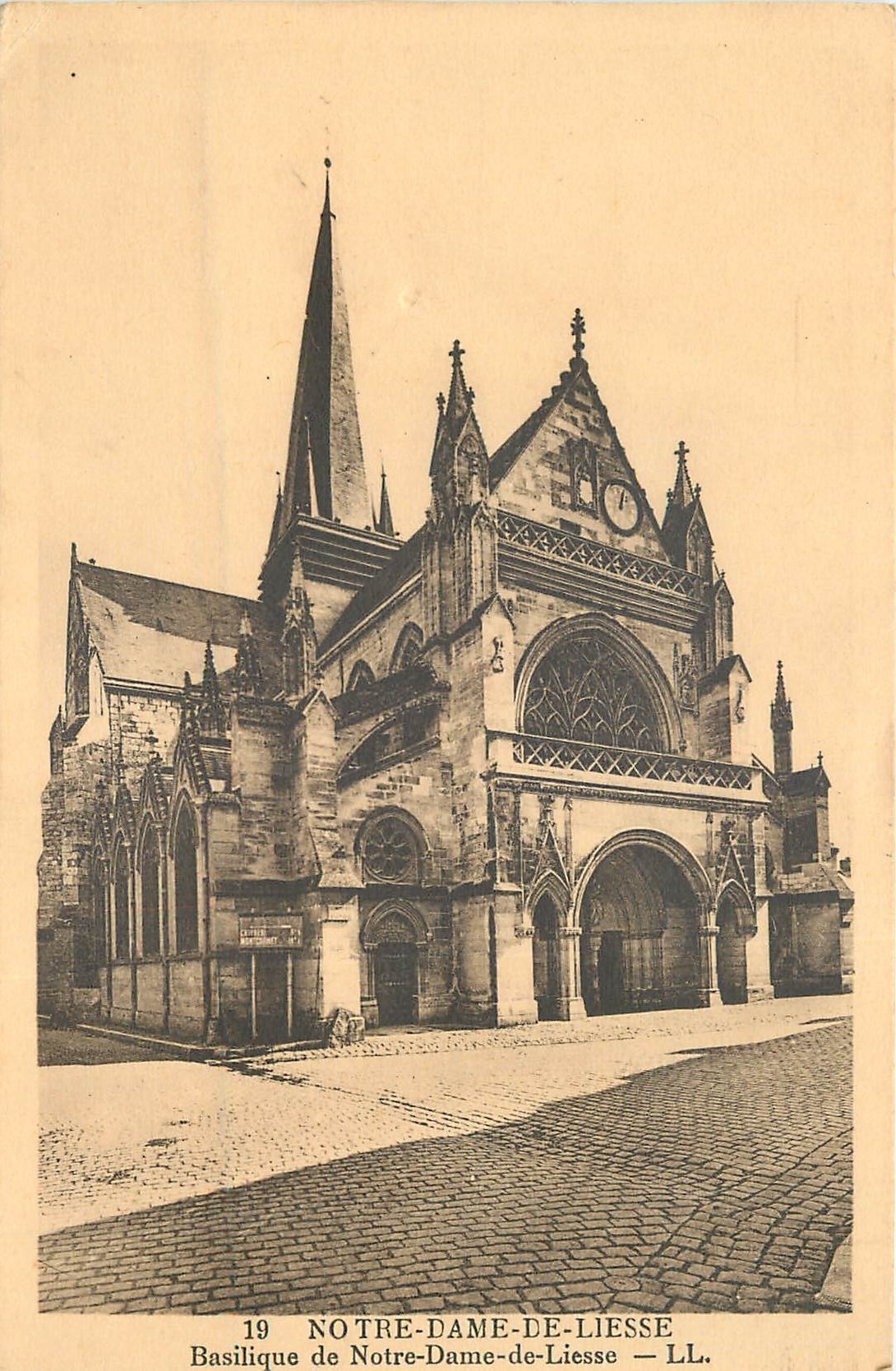 Basilique de Notre-Dame-de-Liesse — LL. — n°19