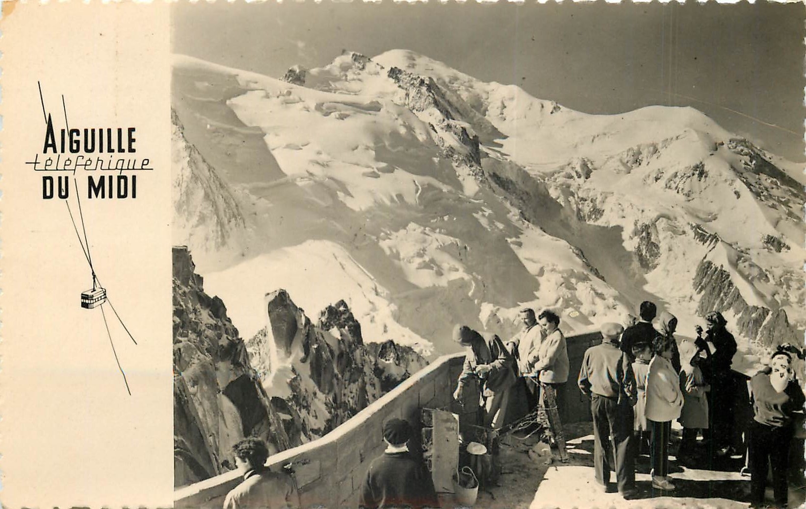 CPA Chamonix Mont Blanc (Hte Savoie) Le Mont Blanc de la Gare superieure du Teleferique l'Aiguille d