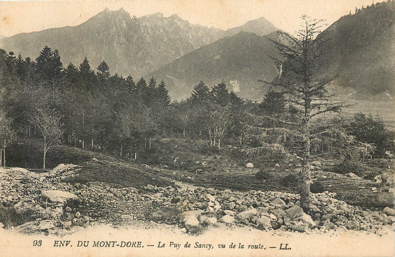 Env. du Mont-Dore — Le Puy de Sancy, vu de la route — LL.