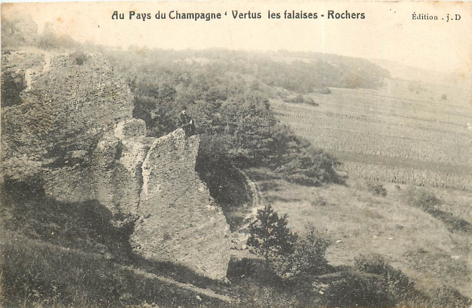 CPA Au pays du champagne Vertus les falaises rOchers