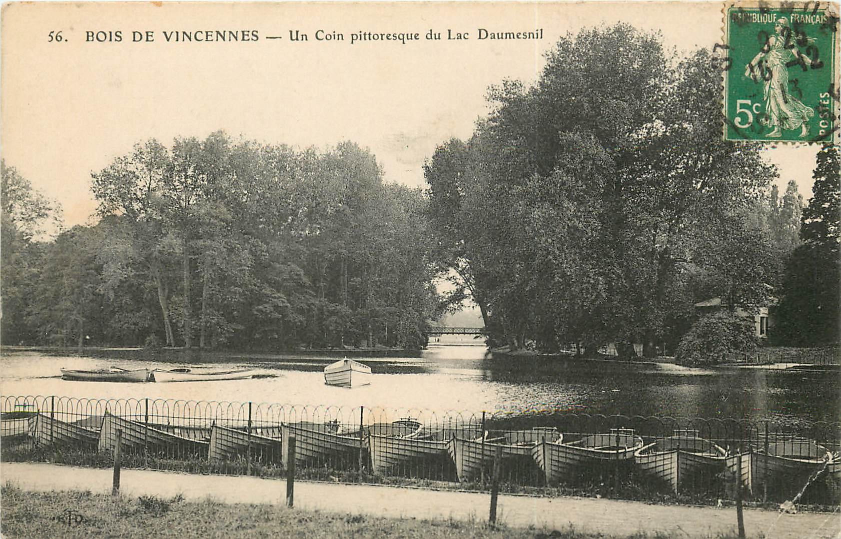 CPA Bois de Vicennes Un coin pittoresque du Lac Daumesnil