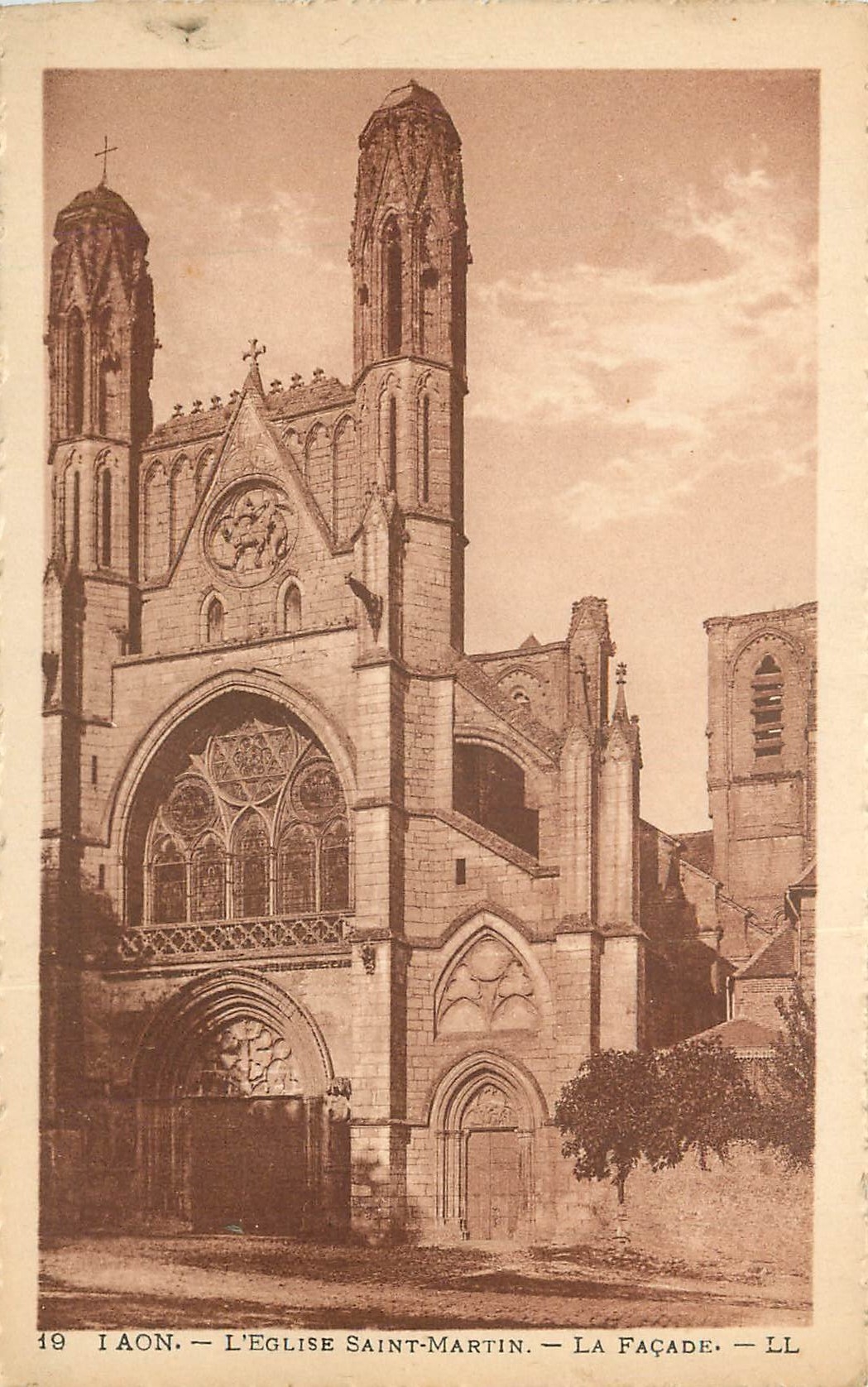 Laon - L'église Saint-Martin - La façade — LL