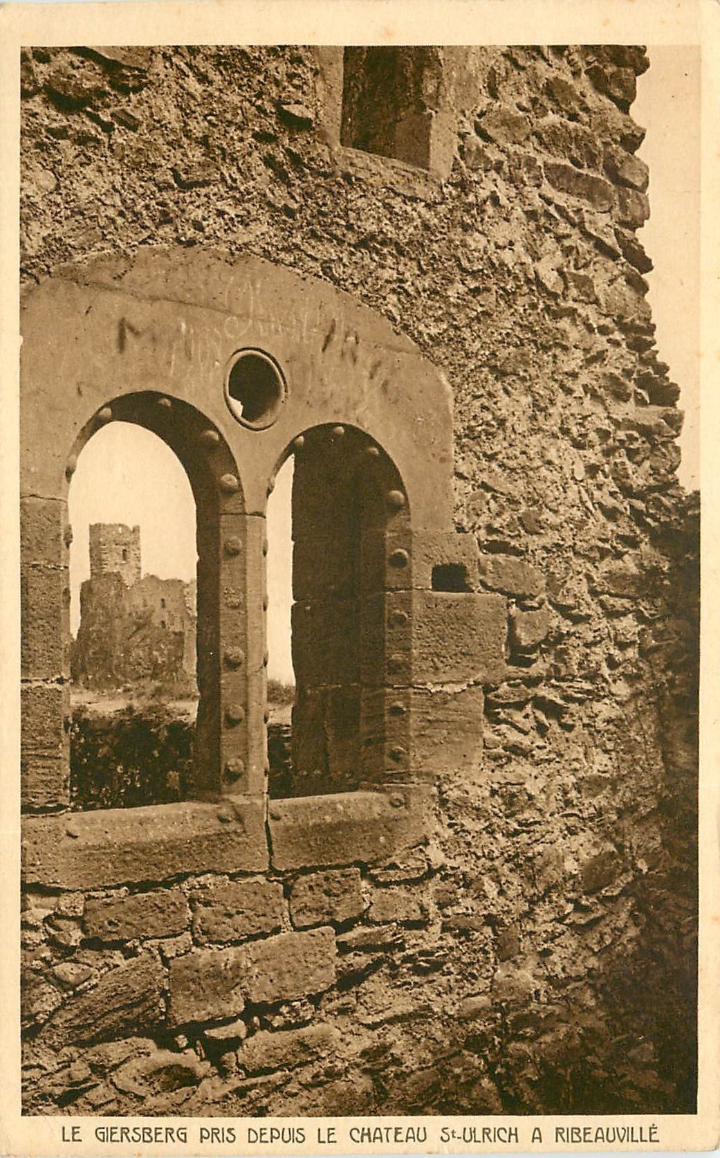 Le Giersberg pris depuis le château St-Ulrich à Ribeauvillé — CPAdeCollection