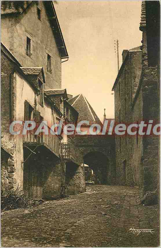 CPA Latour d'Auvergne (Puy de Dome) Rue de la Pavade