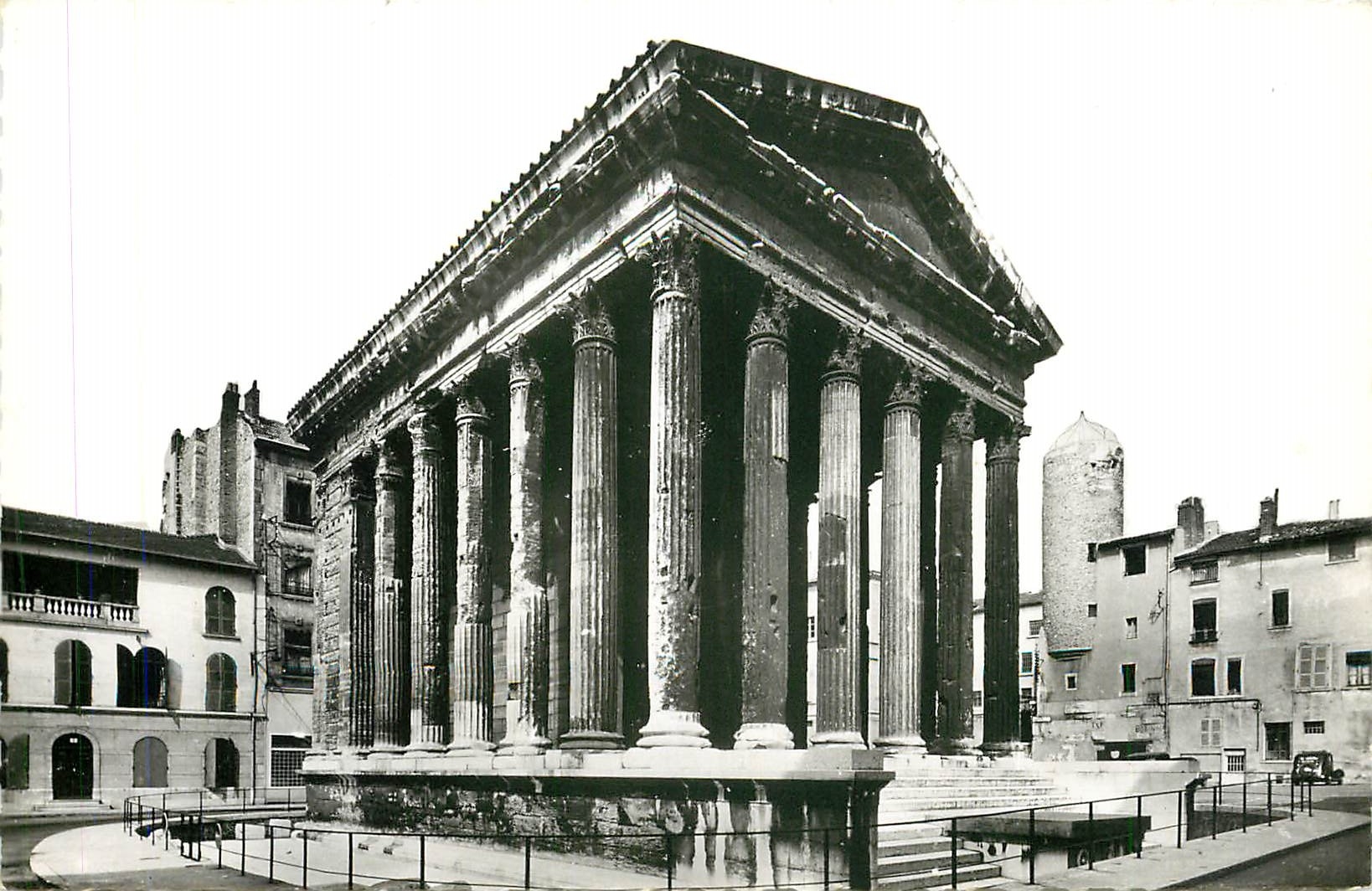 Wien am Rhône — Tempel von Augustus und Livia — Les Éditions de l'Économie