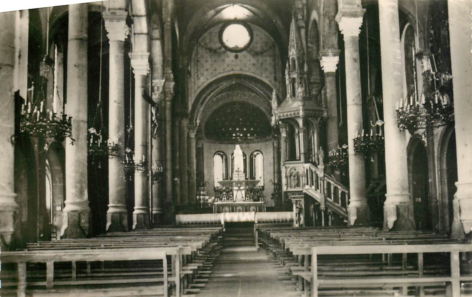 Innenraum der Basilika — Pilgerreise zu Notre-Dame de la Salette — Wallfahrtsstätte la Salette