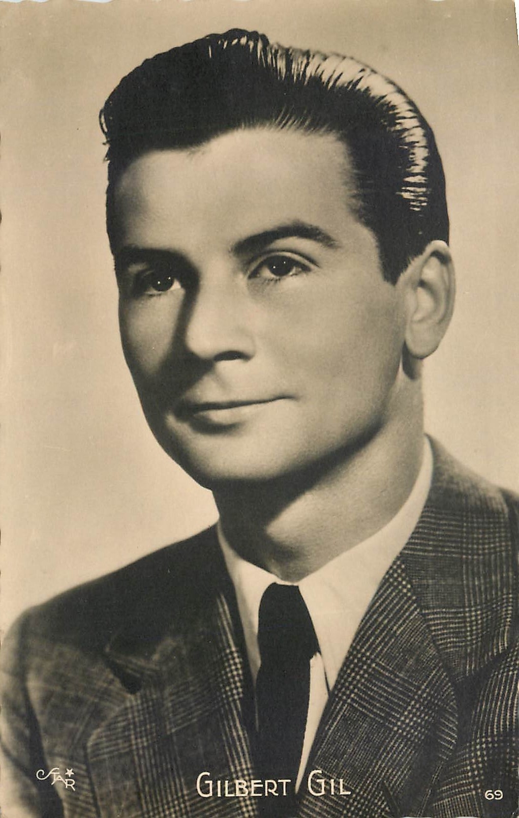 Gilbert Gil — portrait — CAR, n° 69 - Recto