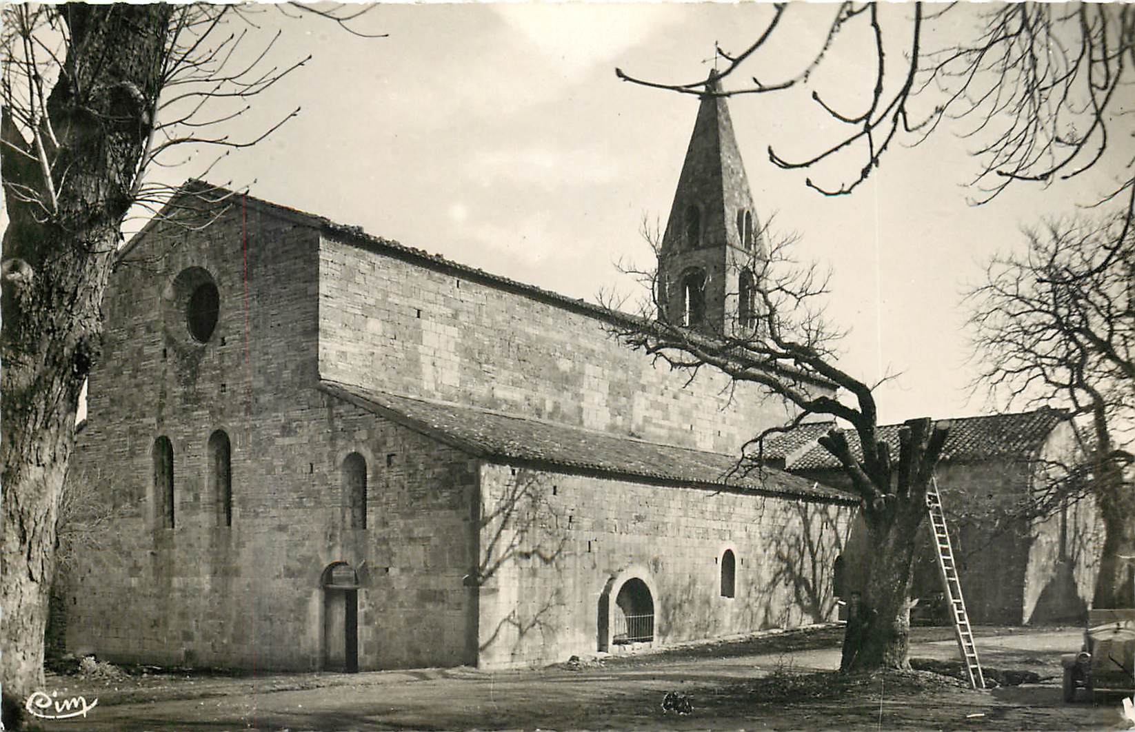 Abbaye du THORONET (Var) — Vue générale de la Basilique — Photo Pierre BACON