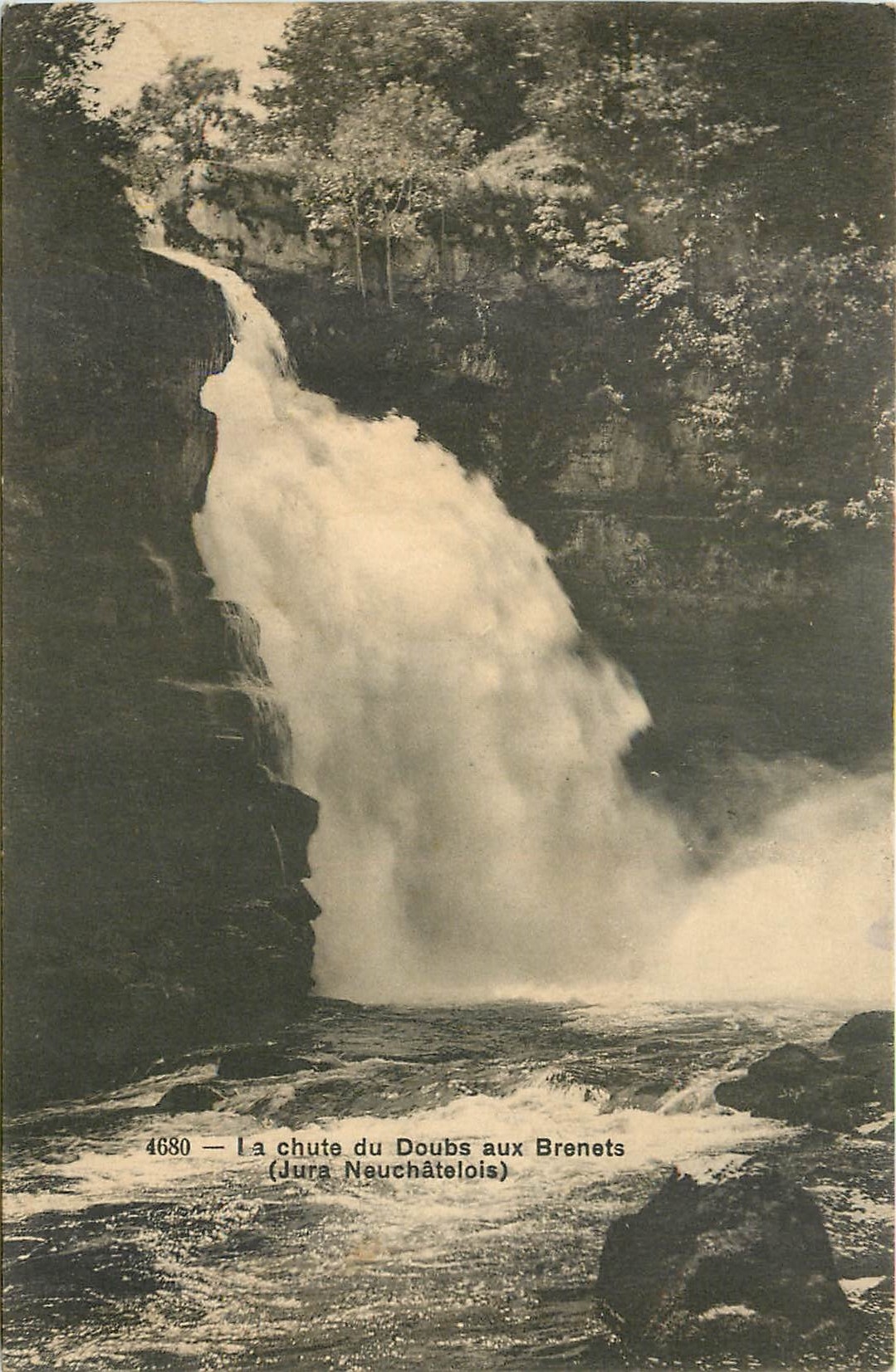 La chute du Doubs aux Brenets — Jura Neuchâtelois — Phototypie Co., Neuchâtel, n° 4680