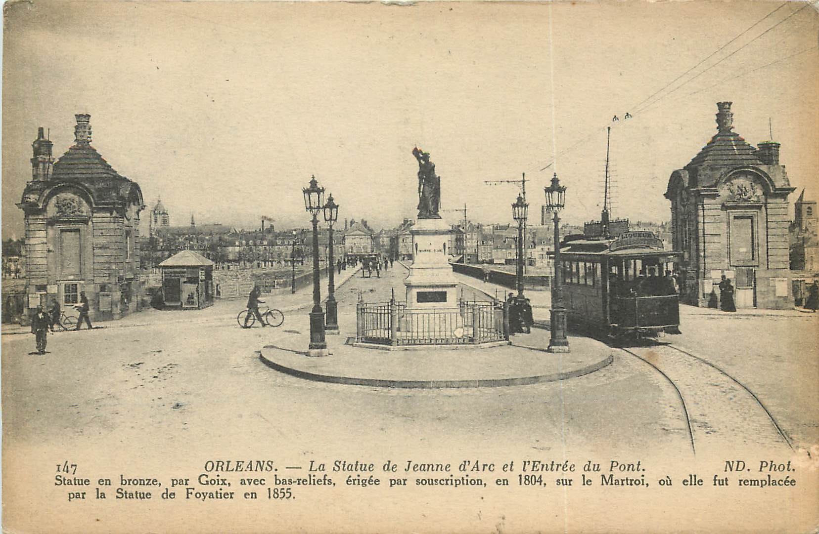 CPA Orleans la Statue de Jeanne d'Arc et l'Entree du Pont