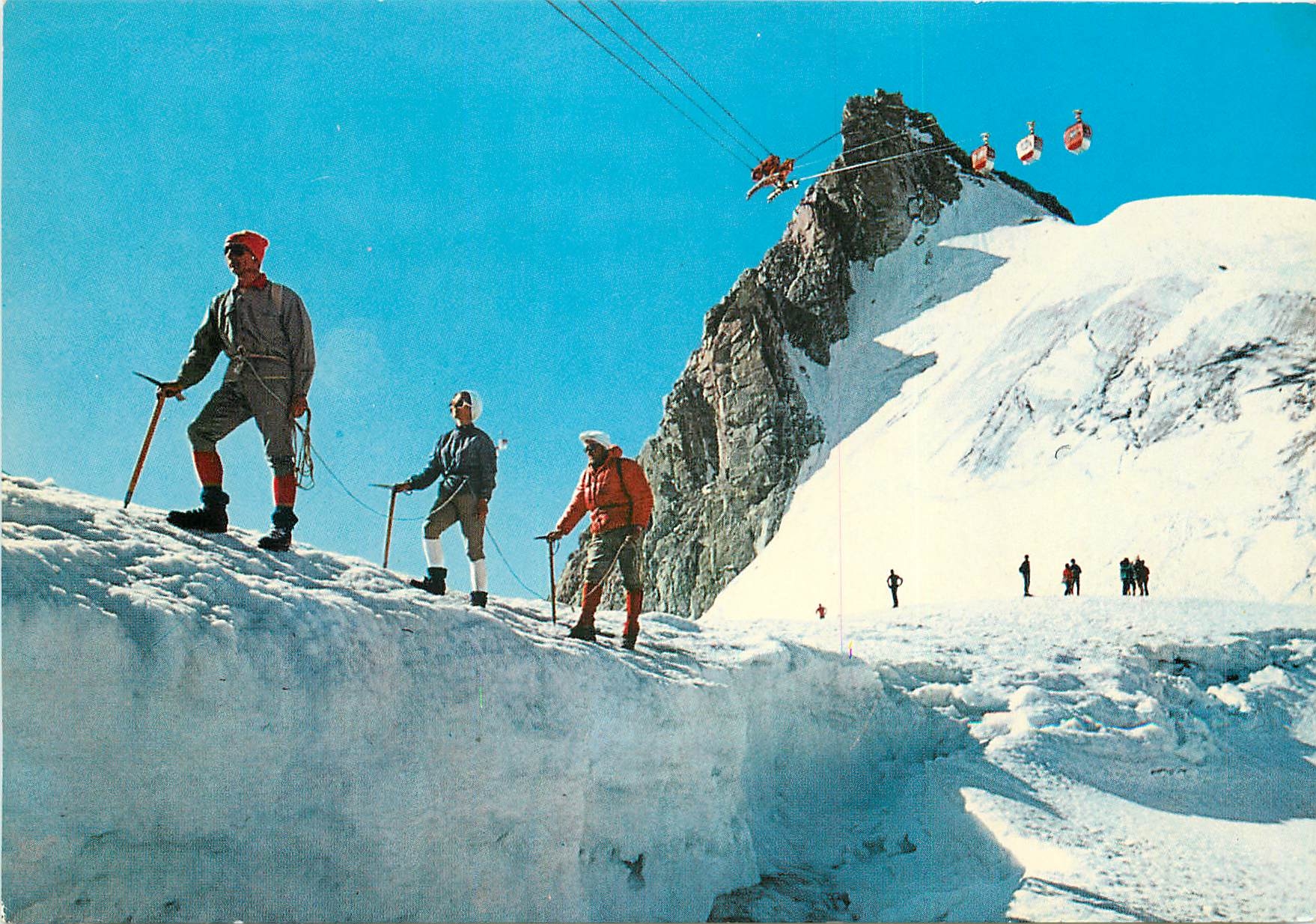CPSM Courmayeur Chamonix mont Blanc Colle Flambeua m 350  Alpinisti iin Cordata
