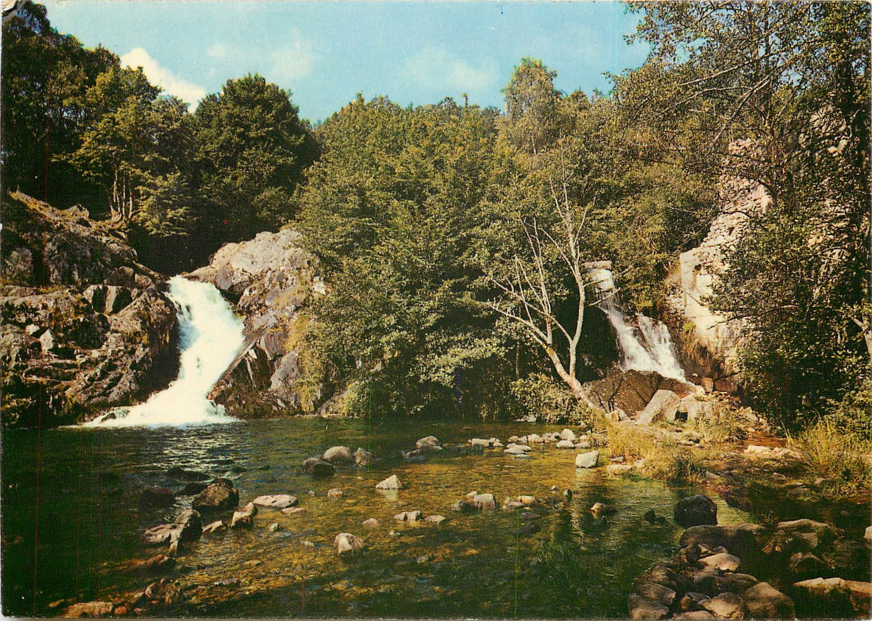 CPSM Le Morvan Touristique le Saut de Gouloux (Nievre)