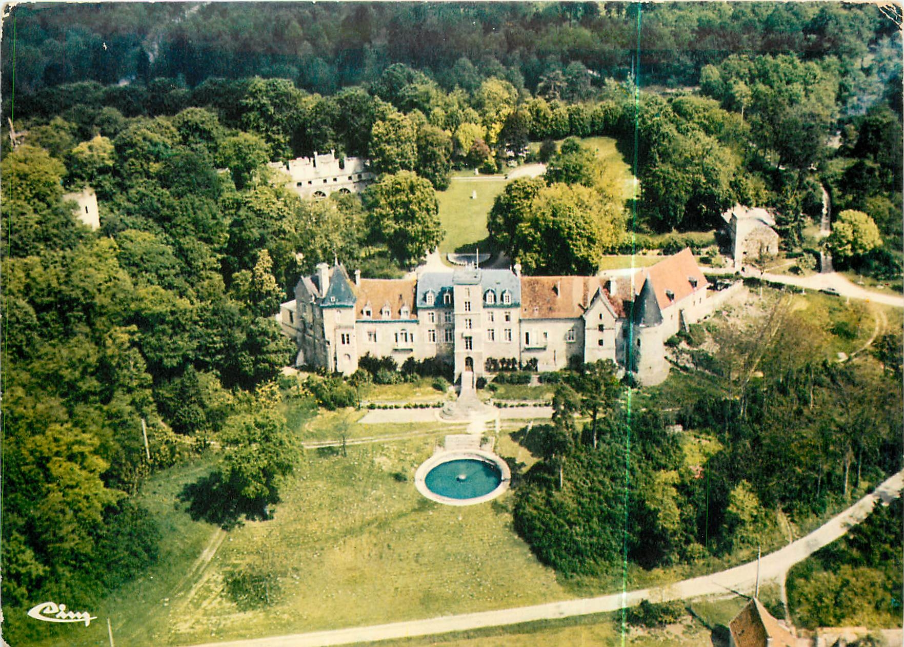 Château de Fère-en-Tardenois — vue aérienne — Cinq