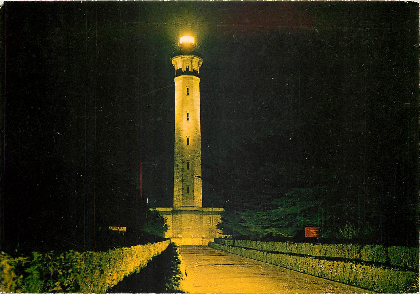 Whale Lighthouse — Night Effect — Natural Colors, n° 282